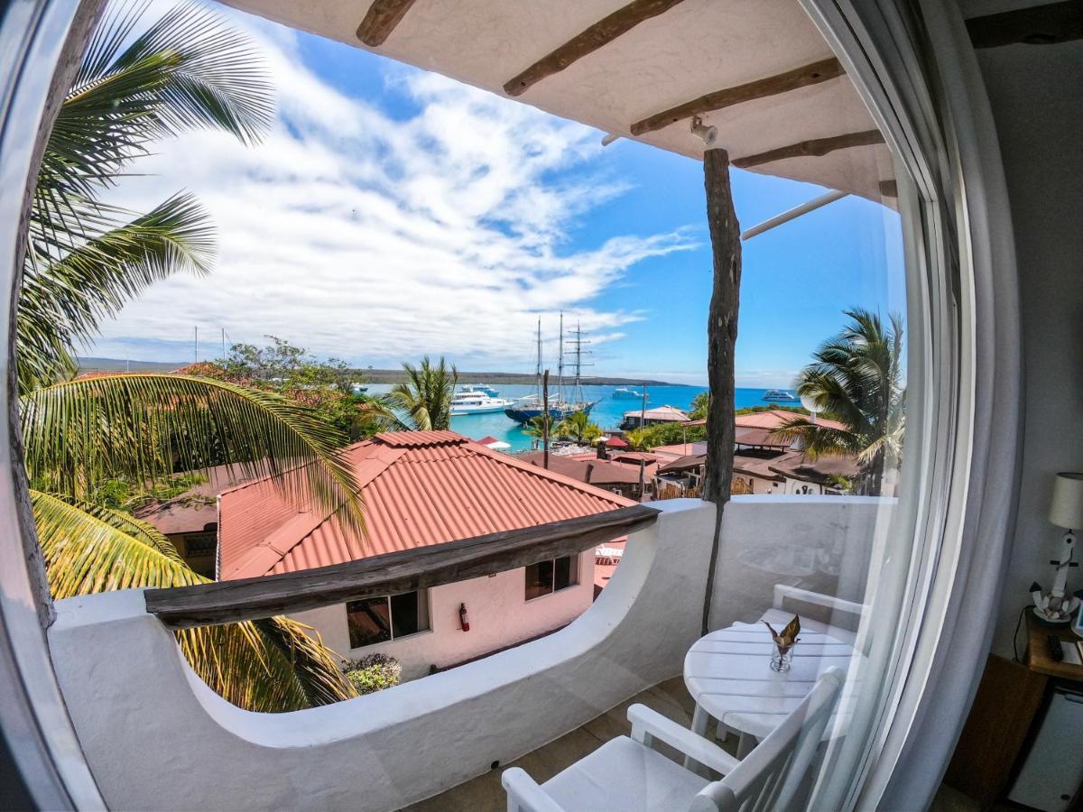 Hotel Angermeyer Waterfront Inn Puerto Ayora  Extérieur photo