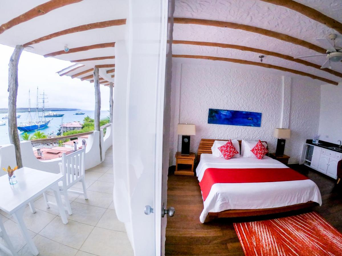 Hotel Angermeyer Waterfront Inn Puerto Ayora  Extérieur photo