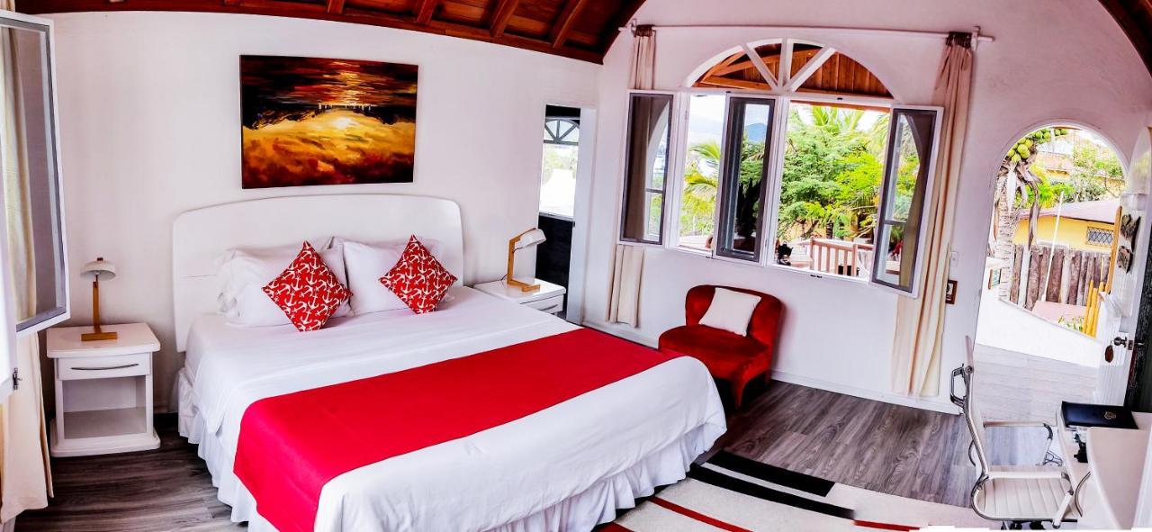 Hotel Angermeyer Waterfront Inn Puerto Ayora  Extérieur photo