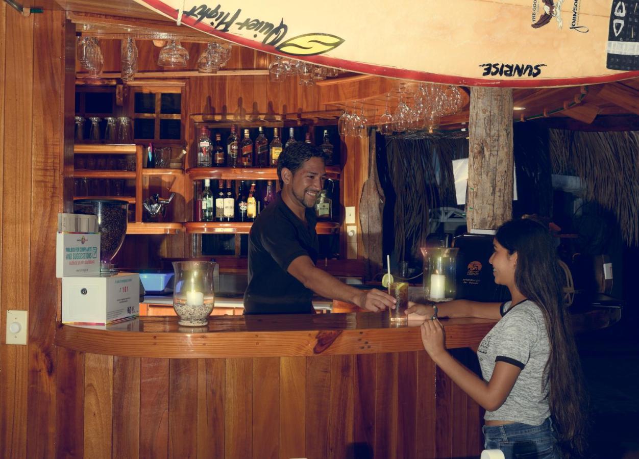 Hotel Angermeyer Waterfront Inn Puerto Ayora  Extérieur photo
