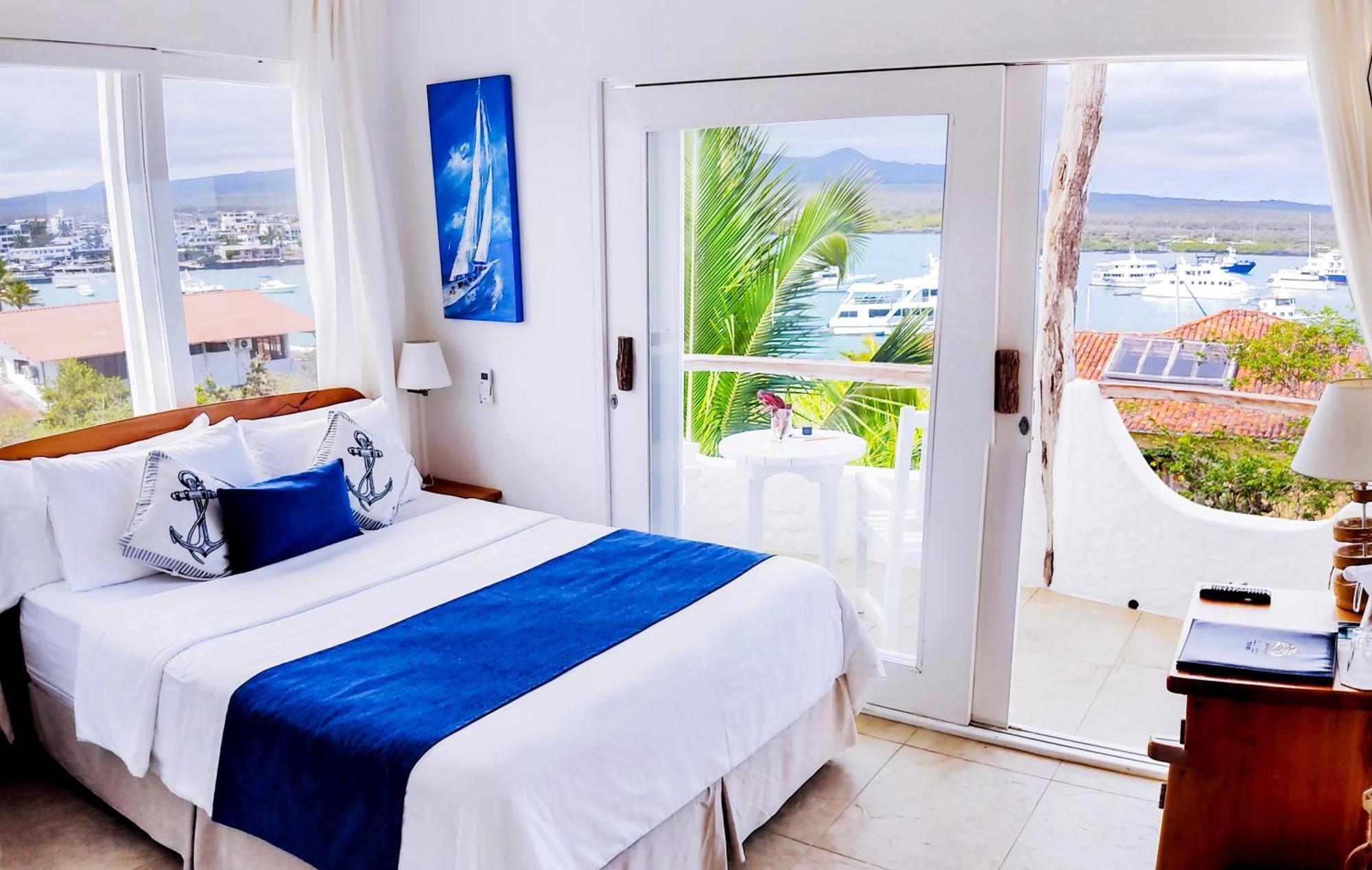 Hotel Angermeyer Waterfront Inn Puerto Ayora  Extérieur photo